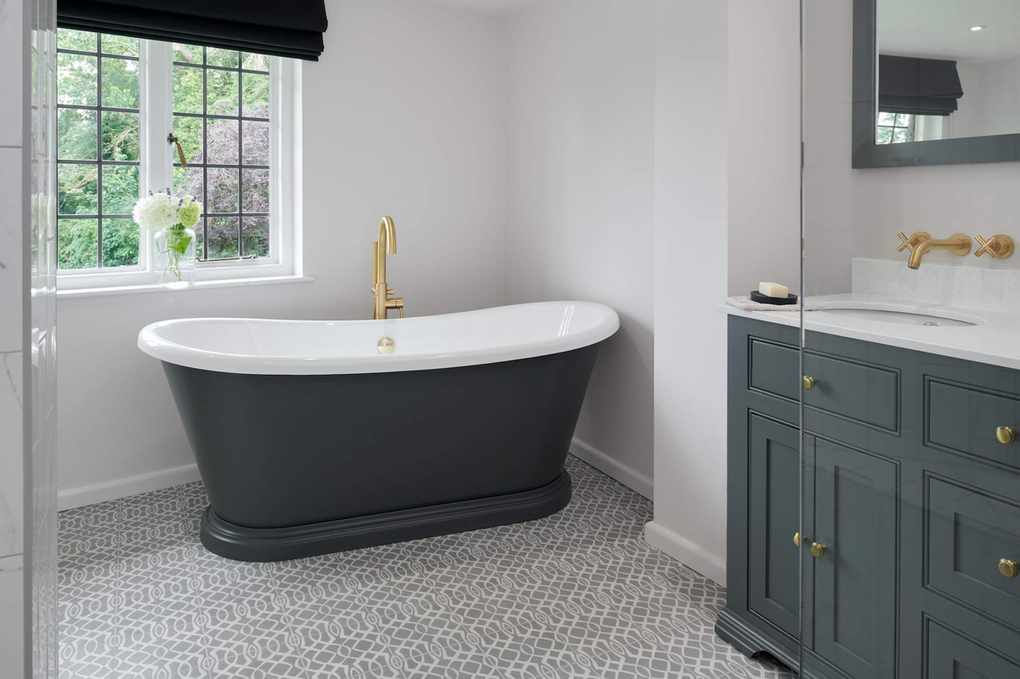 dark grey bath