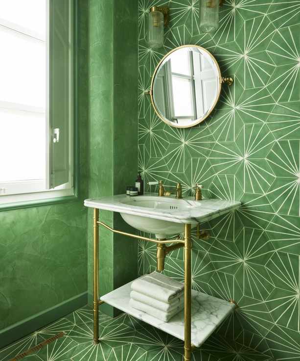 Drummonds bathroom
