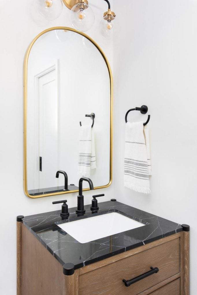 simple black and white bathroom vanity