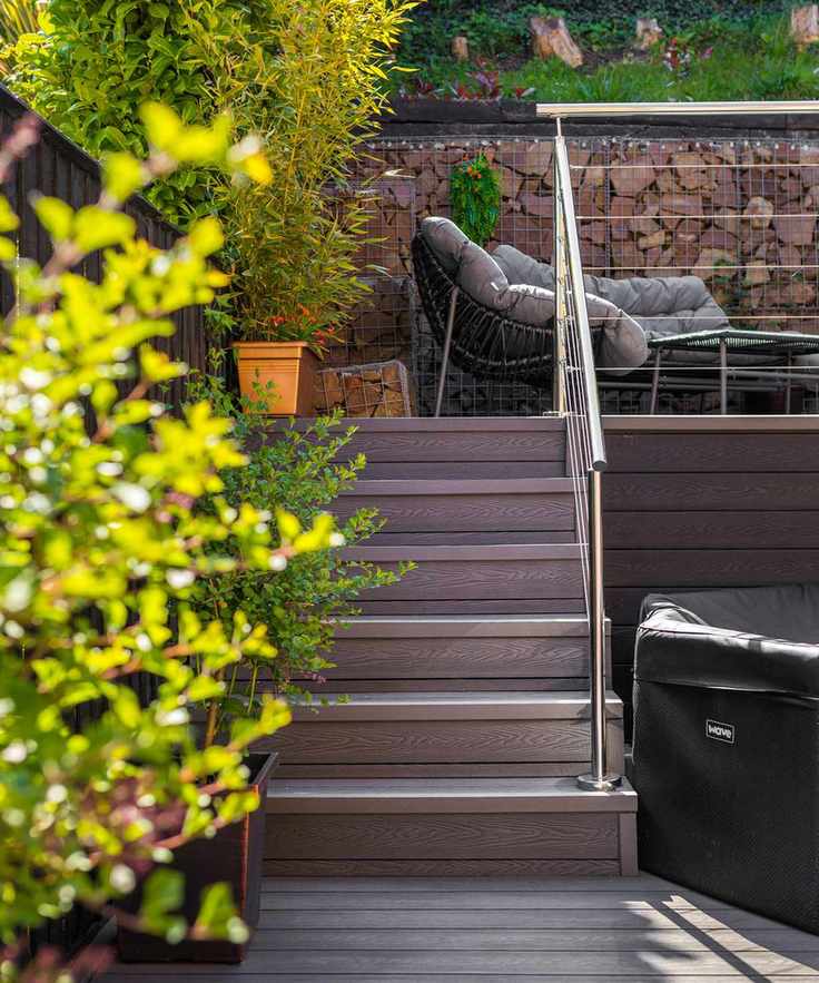 platform deck with steps up