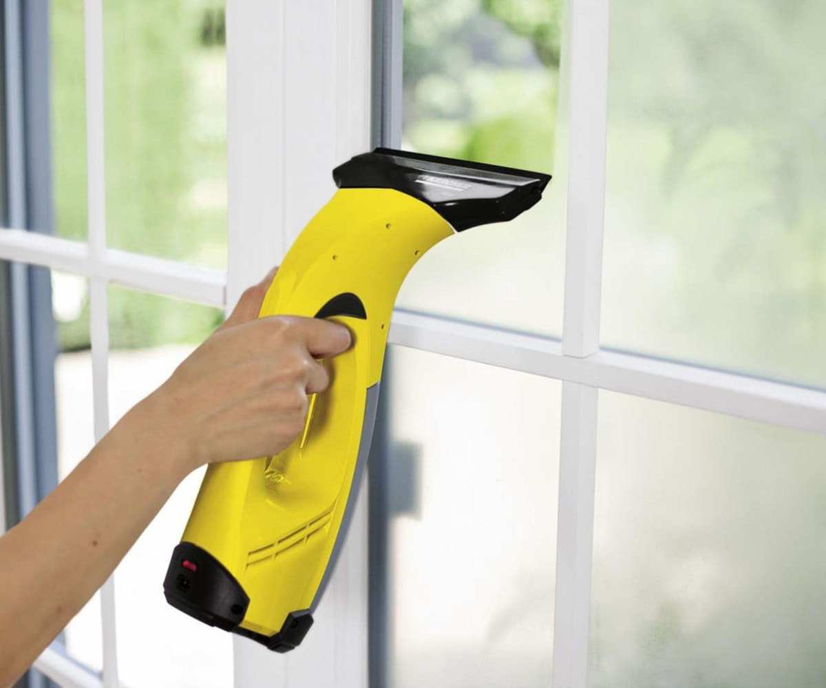 Using a karcher for window cleaning