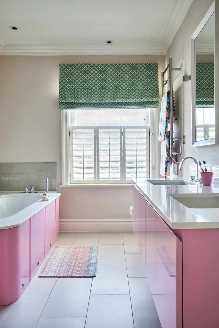 Colorful bathroom with contrasting blind