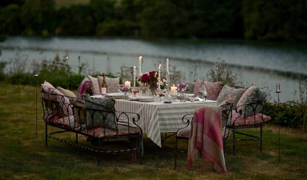 Embrace Summer Nights: Creative Outdoor Party Ideas for Evening Fun
