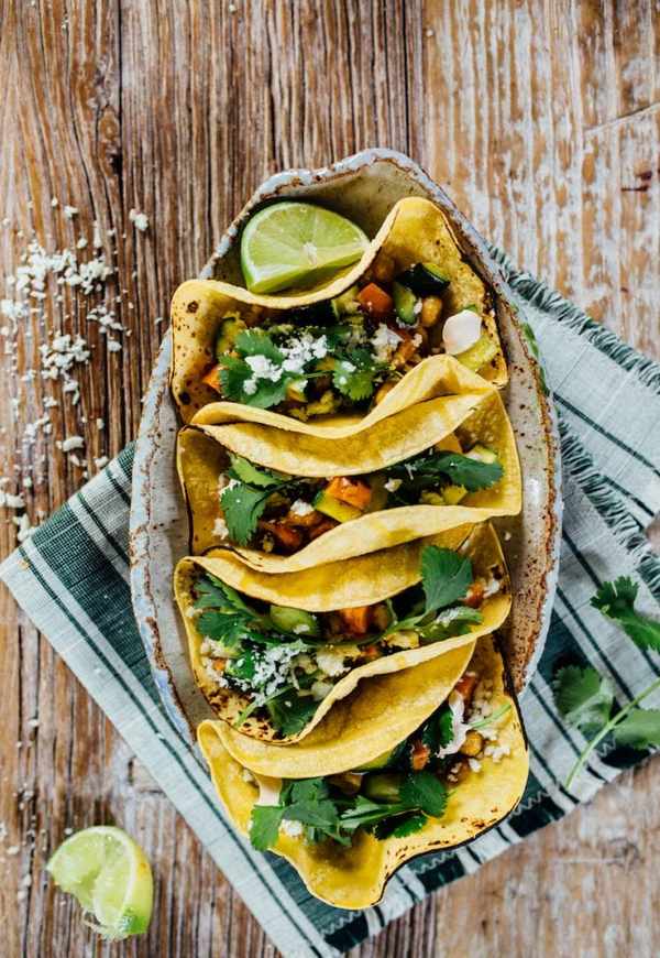 Roasted Veggie Tacos with Chipotle Mayo_vegetarian taco recipes