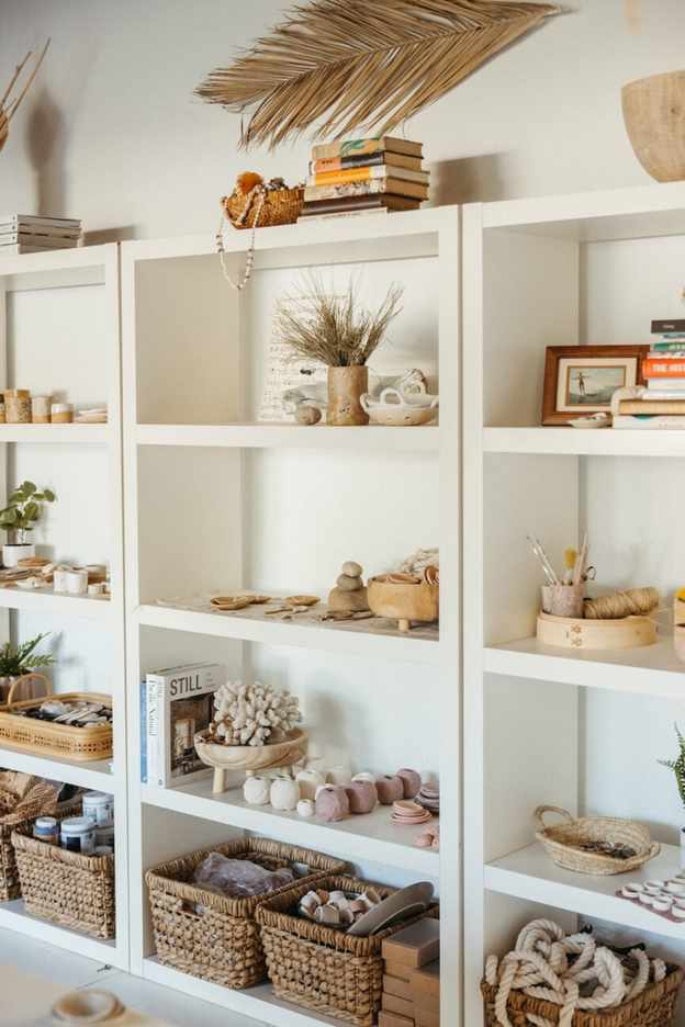the art of slow decorating bookshelf
