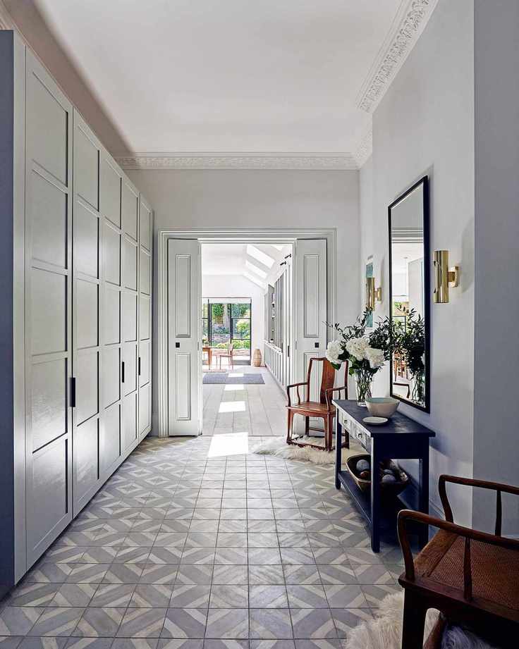 Built-in storage in a hallway