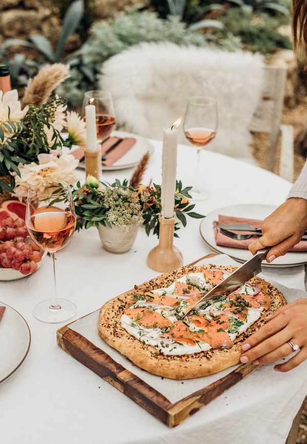smoked salmon flatbread with everything bagel seasoning brunch recipe