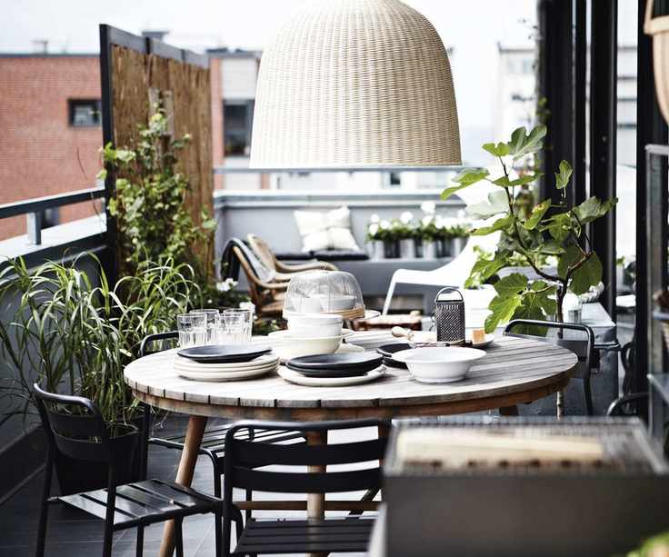 outdoor dining area on a balcony