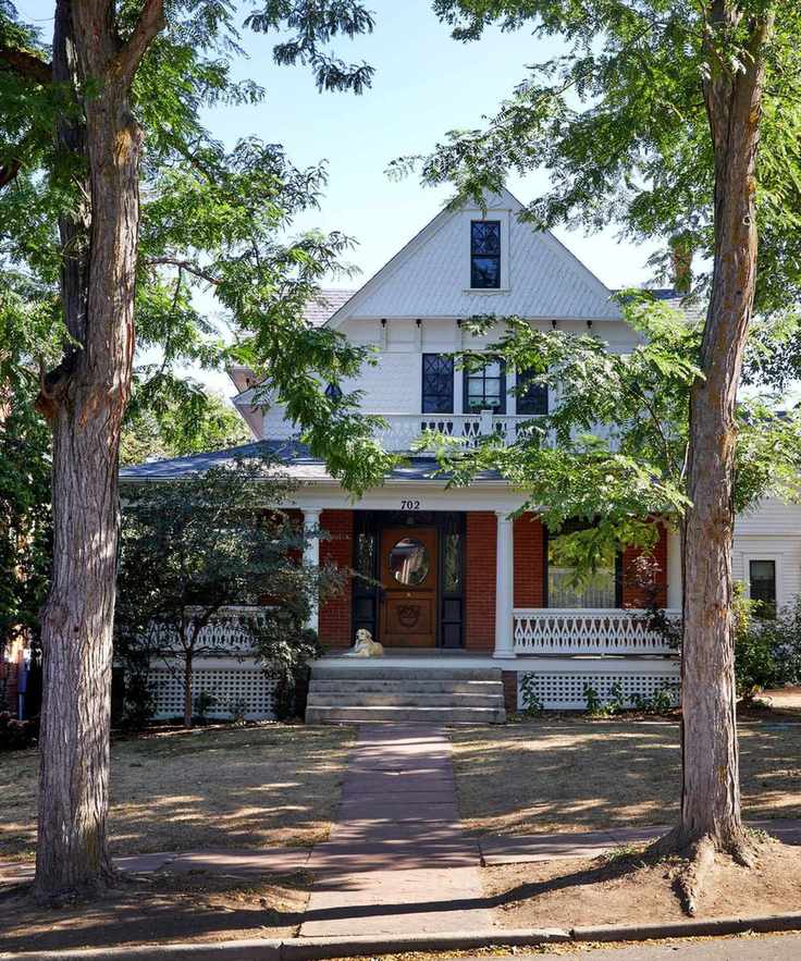 White house with timber painted white