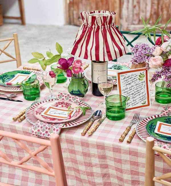Dining table styling