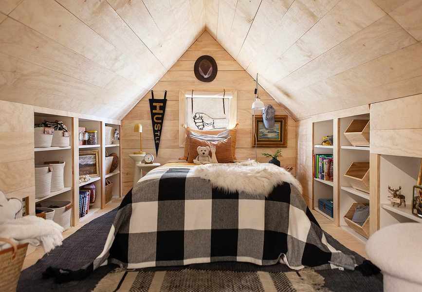 Plywood kids bedroom with built-in storage