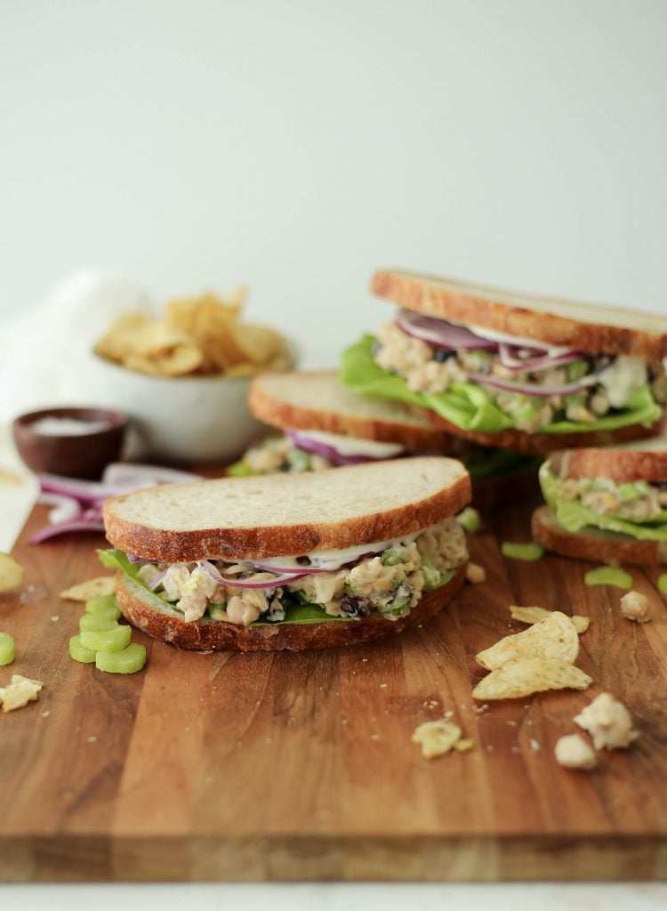chickpea salad sandwiches_vegan lunch ideas