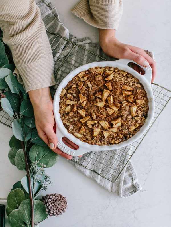 apple pie baked oatmeal