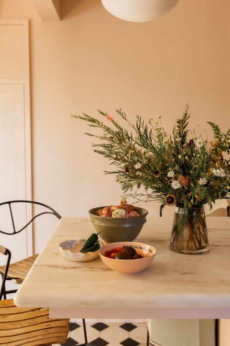 foraging vase