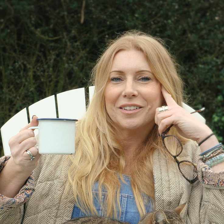 Lynne Lambourne headshot