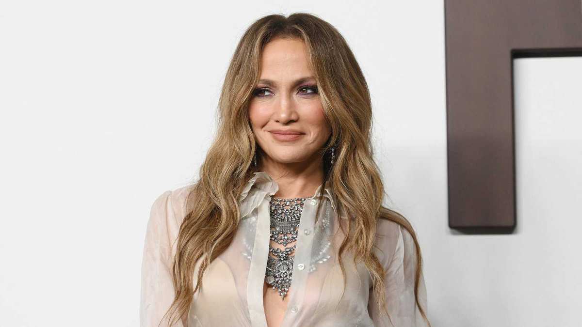 How Jennifer Lopez's Outdoor Lighting Inspired a Stunning 2026 Garden Trend