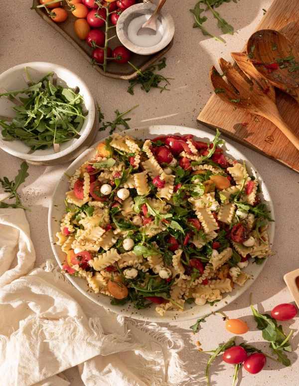 caprese pasta salad