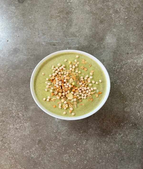 Green smoothie bowl
