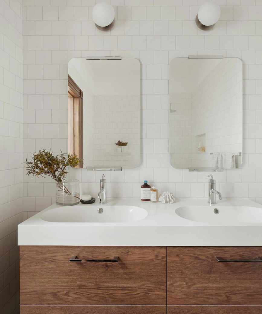 Neutral bathroom