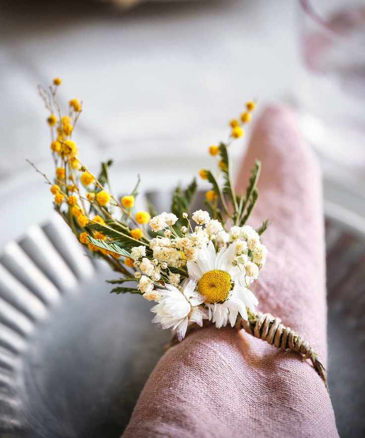 dining table styling