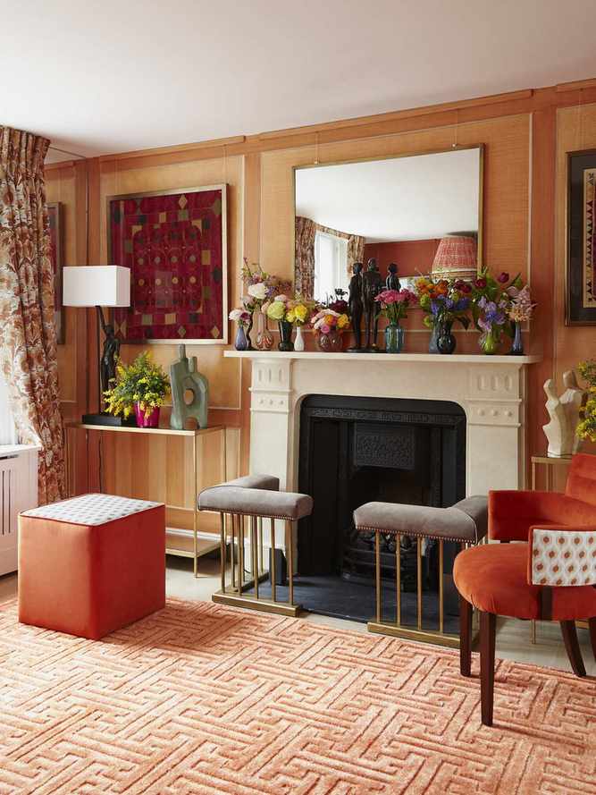 Chelsea Townhouse with bespoke paint finish on walls by Kelling Designs