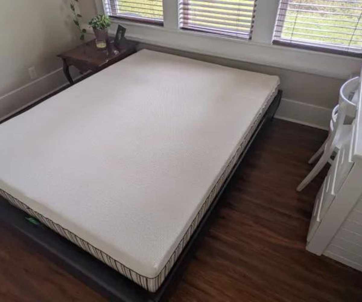 Bird's eye view of the mattress
