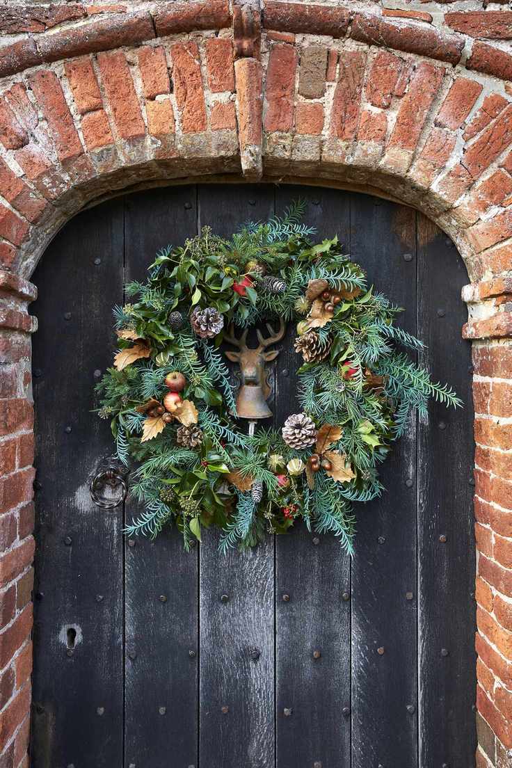 Christmas wreath with pine cones