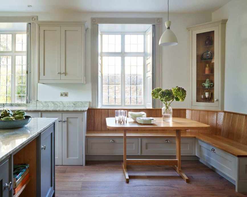 Country kitchen &ndash; dining nook