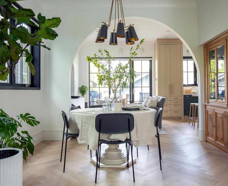 Modern dining room setup