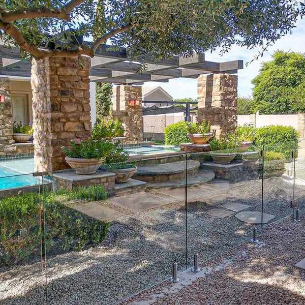 glass pool fence