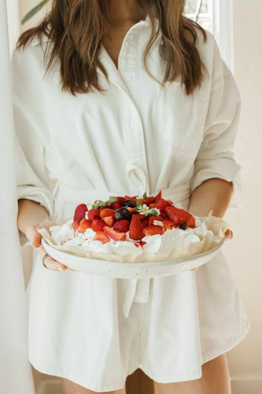 strawberries cream pavlova