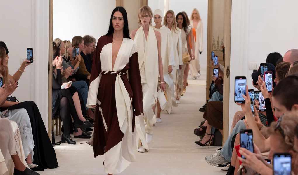 Alberta Ferretti 2026: A Buyer's Reality Check