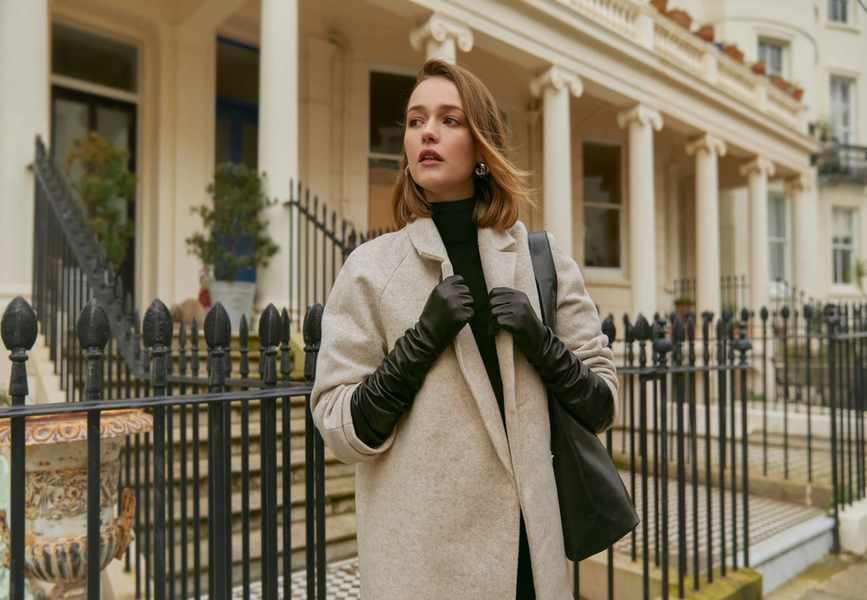 Timeless Elegance: What’s Trending in Fashion Accessories This Year