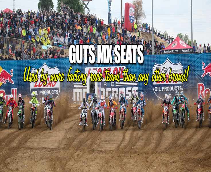 Choosing Between Guts Racing and Competitors in Motorcycle Gear