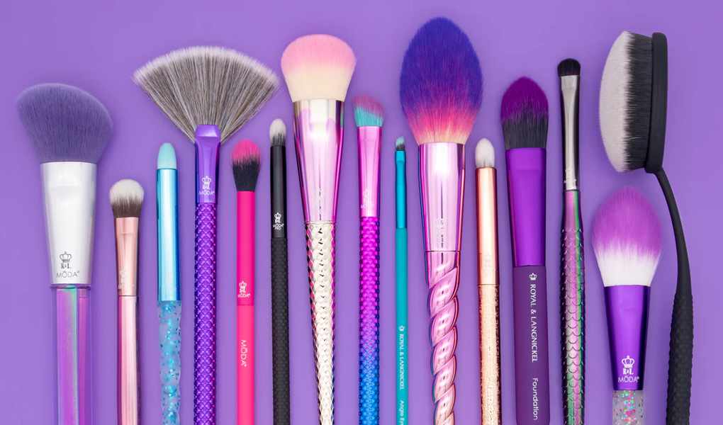 12 Smart Moves for Shopping MODA Brush